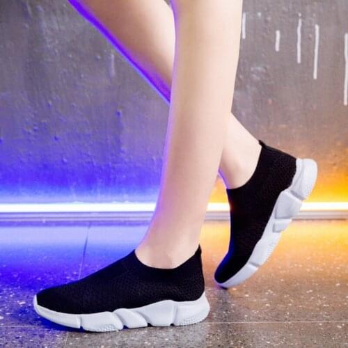 2021 New Women Casual Shoes Summer Brand Men Shoes Men Sneakers Fabric Flats Mesh Slip on Loafers Breathable Plus Big Size 42