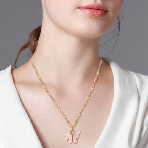 Vintage Style Butterfly Pendant Necklaces For Women New Fashion Chain Charm Jewelry Party Wedding Gifts