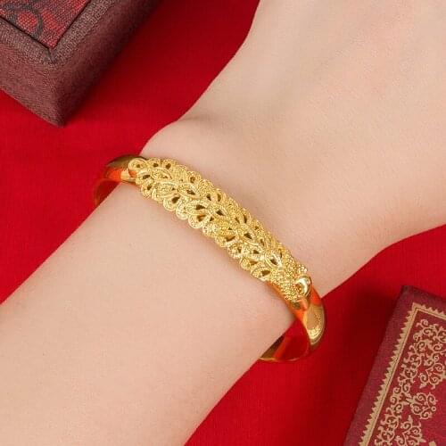 Exquisite Peacock Tail Pattern Bangle For Lady Birthday Anniversary Gift Top Quality 3D Gold Bangle Female Jewelry Open Size
