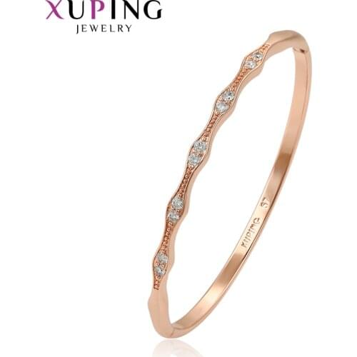 Xuping Fashion Temperament Bangle New Arrival High Quality Jewelry for Women Gold Color Plated Family Gift 52428