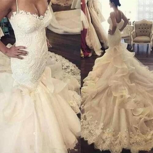 Mermaid Wedding Dresses Spaghetti Straps Lace Applique Tiered Skirt Tulle Sweep Train Covered Buttons Wedding Bridal Gown