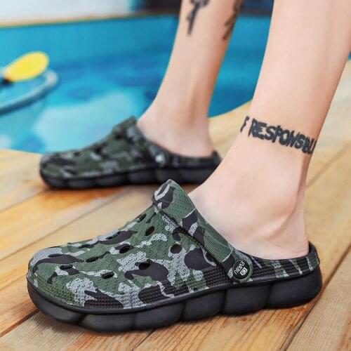 Men Causal Summer Sandals EVA Garden Clogs Sandals Soft Memory Hospital Shoes Men Slip On Beach Water Slippers Zapatos Hombre