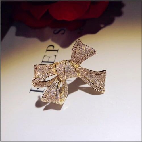 Luxury and Exquisite Ladies Engagement Bow Fashion Jewelry Big Gold Bow Ring and Bearing Zircon Party Jewelry Silver Ring