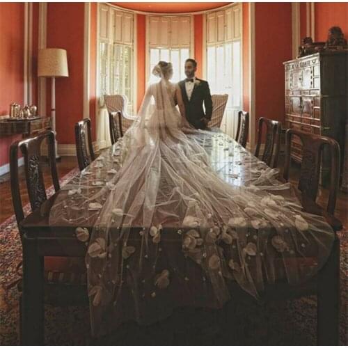 New Luxury Bridal Veils 3D Flowers Cathedral Wedding Veils White Ivory Free Comb Custom Made Tulle One-Layer Veil New