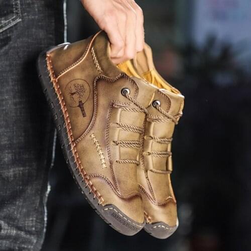 Mens sports for 2020 casuales new fashion hot mens sport male sneakers leisure Mens breathable leather casual zapatos shoe flat