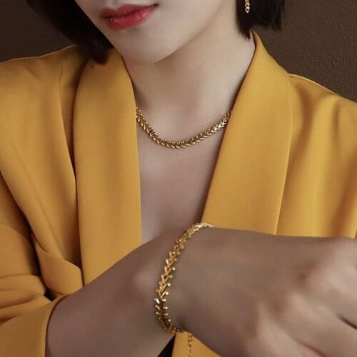 European American New Fashion Style Fashion Personality Leaf Necklace Collarbone Chain Bracelet Titanium Steel 18K Gold Jewelry