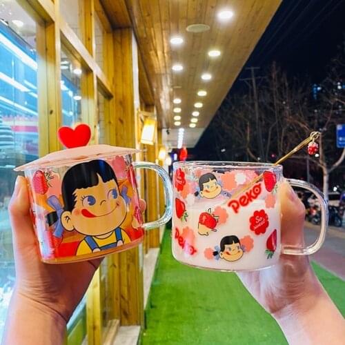 W&G Simple and lovely milk smiling sister glass cartoon cup breakfast cup girl heart strawberry drink cup heatproof cup