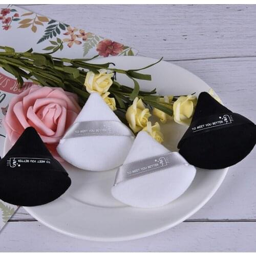 2pcs Portable Soft Triangle Velvet Cosmetic Puffs Mini Makeup Sponge Makeup Tool Cosmetic Accessories Puff