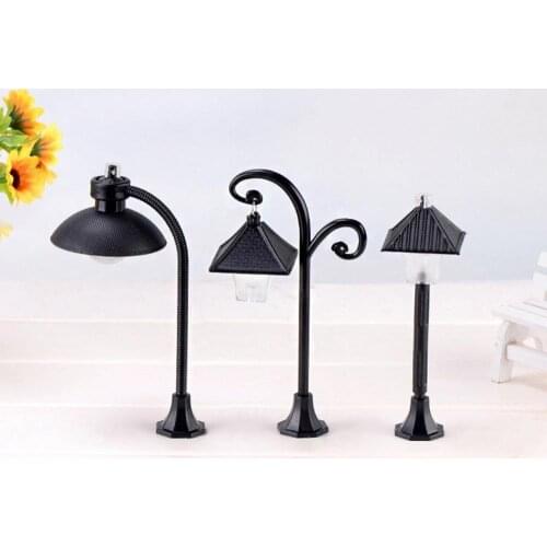 1Pc Creative Resin Street Lamp Model Garden Dollhouse Miniature Landscape Decor