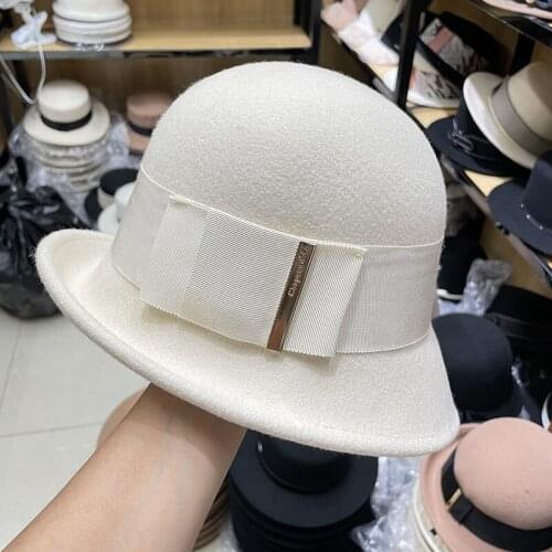 French Fashion Bowler Hats For Women Autumn And Winter Warm Curly Edge Small Bowler Hat Church Fedora White Black Luxury Caps