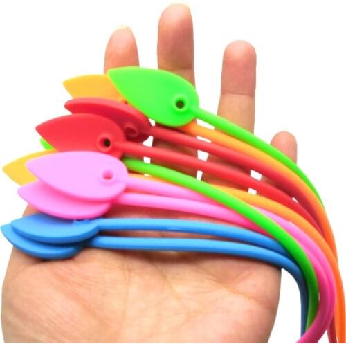 4pcs/lot New Multi Use Household practical color leaves shape silicone Wire Cable Tie Food bag clip sealing clamp high quality