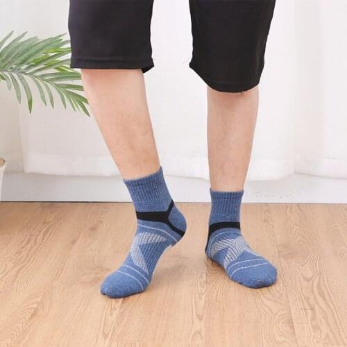 Men Sports Socks Riding Cycling Basketball Running Hiking Tennis Ski Breathable Unisex Bicycle Slip Soft Comfortable Crew Socks