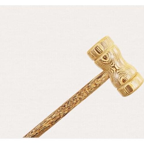 Wenge pounded his hammer knock massage health care hammer meridian taps itch scratching pat back rubs massage lamented