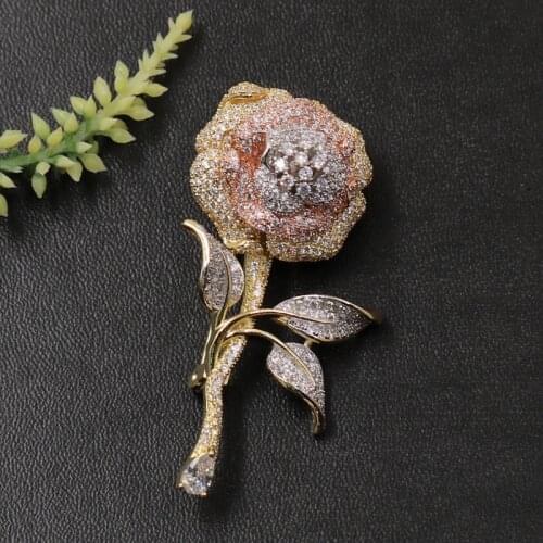 Lanyika Fashion Jewelry A Micro Paved Vivid Flower Brooch Pendant Dual Use for Engagement Banquet 2019 Luxury Bridal Best Gift