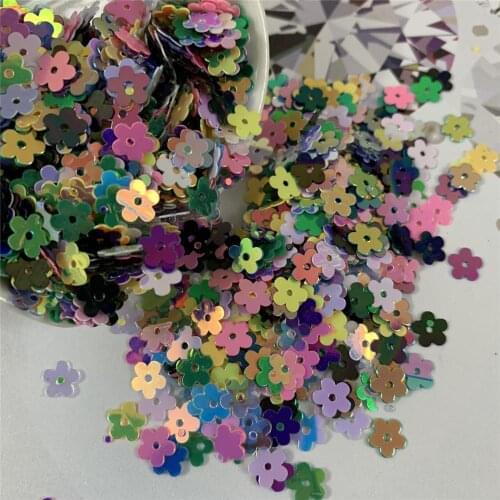 Creative DIY materials dazzle color sequins painting art media dazzle color decoration flowers sequins Christmas tree decoration