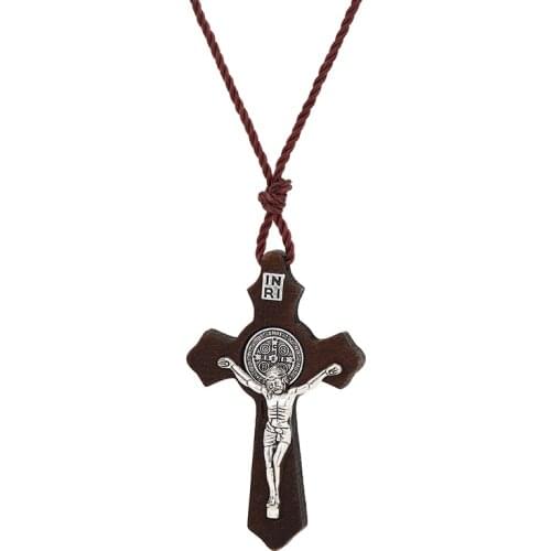 Christian Catholic Gifts Vintage Jesus Cross Aesthetic Necklace Jewelry On The Neck Zinc Alloy Solid Wood Material 2021