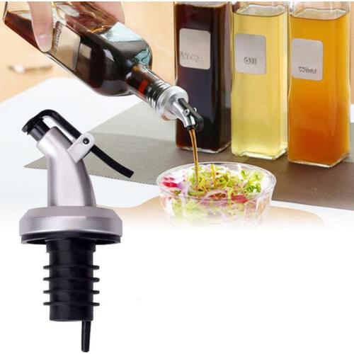 Rubber Oil Bottle Stopper Leak Proof Lock Plug Seal Food Grade Rubber Nozzle Sprayer Liquor Dispenser Wine Pourer Kitchen Tools