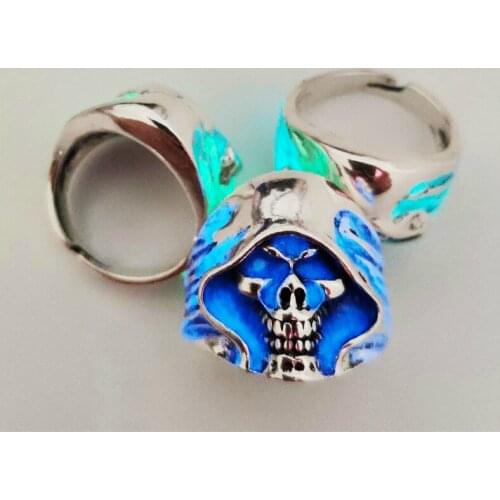 Punk Glow In The Dark Ring Classic Halloween Men Jewelry Luminous Retro Personality Skull Delicacy Fluorescence Ring Accesories
