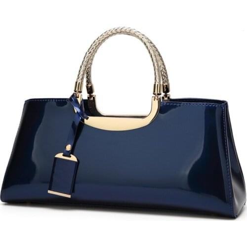 CHICTURESQUE Women's Travel Bags
