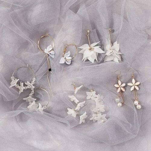 Fashion Women Korean White Acrylic Flower Earrings Bijoux Sweety Gold Long Ear Circle Long Tassel Earrings Charm Brinco