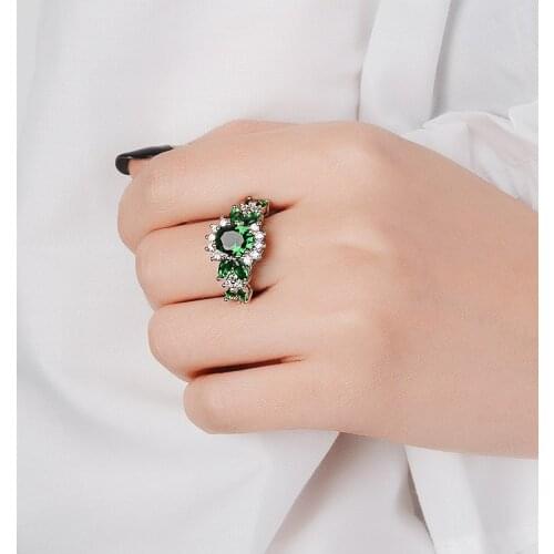 2021 Hot Luxury Fashion Oval Green Zircon Rings For Women Men Silver Plated Female Jewelry Wedding Engagement Birthstone Gifts