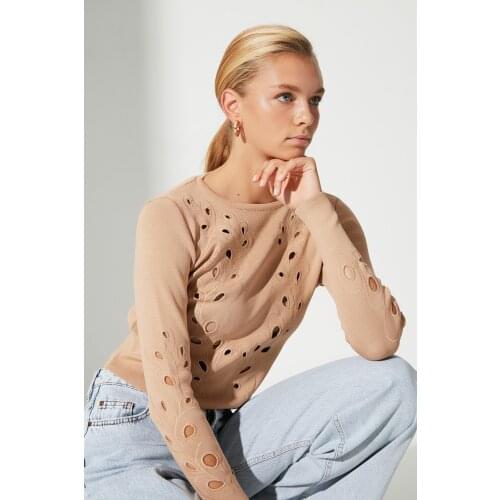 Trendyol Cut Out Detail Knitwear Sweater TWOAW22KZ1923