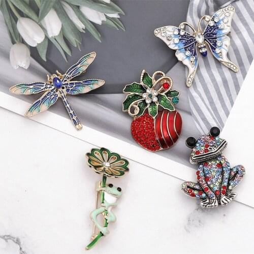 DoreenBeads Fashion Pin Brooches Lotus Leaf Frog Green Colorful Butterfly Clear Rhinestone Trendy Jewelry 5.7cm x 2.4cm, 1 Piece