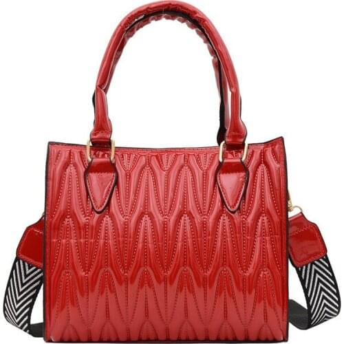 Spring, summer, Autumn and winter single-shouldered Lady Bag pleated handbag female lacquer fashion high-capacity cross-body BAG