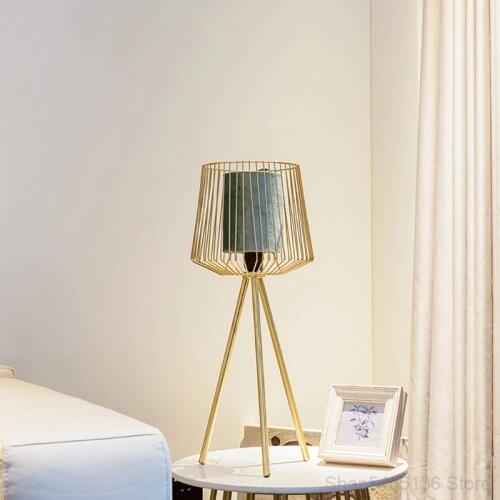 Nordic Golden Table Lamps LED Bedside Lamp Bar Table Dining Room Desk Lamp Home Decor Living Room Bedroom Study Light Fixtures