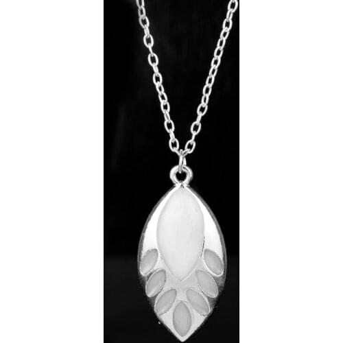 Dongsheng Elves Princess Evenstar Elf Green Hollow Leaf Teardrop Luminous Glowing Dark Glow in the Dark Choker Necklace -30