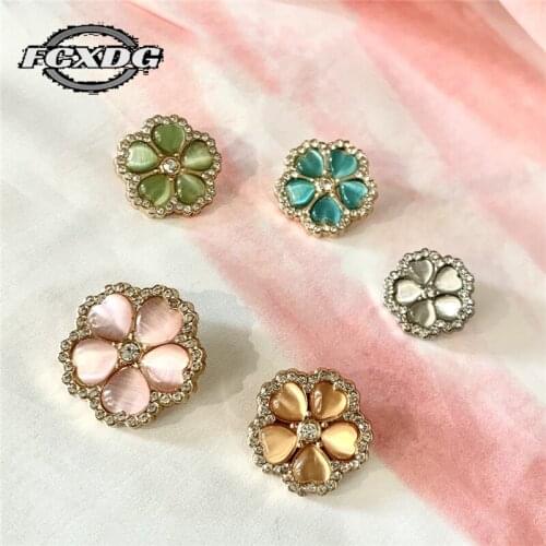 5pcs Super Beautiful Flower Shaped Rhinestone Buttons for Shirt Decorative Buttons for Womens Clothing Handmade Sewing Buttons