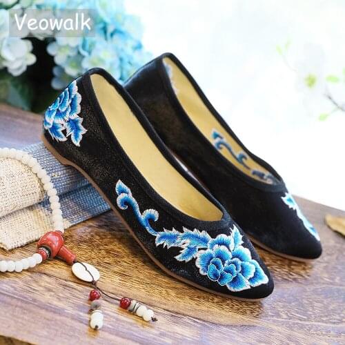 Veowalk Handmade Women Ballet Flats Shoes Vintage Pointed Toe Flower Embroidery Lady Comfortable Slip-on Summer Cotton Shoes
