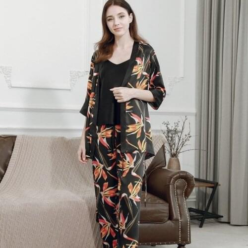 New Style Silk Lace Pajamas Womens Mulberry Silk Flower Leaf Three-piece Spring and Autumn Silk Home Service Pajama Set