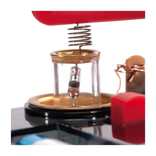 Extracurricular activities in science crystal receiver Homemade radio receiver with English description