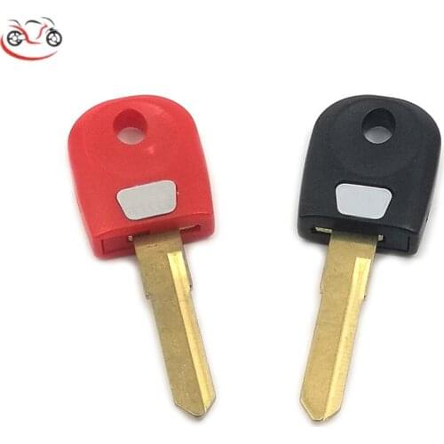 2 Pieces Motorcycle Blank Key Uncut Blade For DUCATI 748 749 848 999 1098 1198 Monsters 600 620 696 900 ST3 Replacement Keys