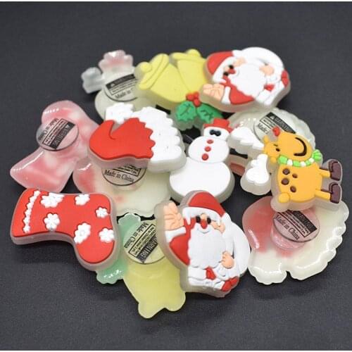 1pcs Glowing PVC Christmas Santa Snowman Snowflake Shoe Hole Shoe Buckle Shoes Decoration Accessories Xmas Kid Shoe Decor