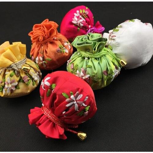 Hand Ribbon Embroidery Drawstring 8 Grid Pouches Round Bottom Satin Bag Cute Small Travel Portable Jewelry Makeup Storage Pocket