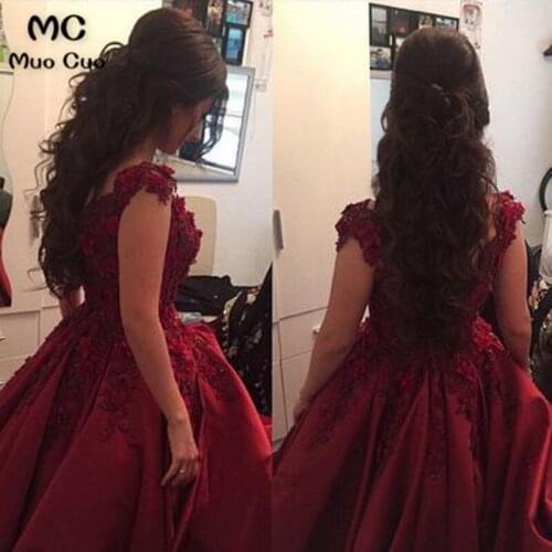 Elegant 2020 Off Shoulder Burgundy Evening Dresses Long Appliques Beaded Short Sleeve Formal Evening Party Dress Custom Made
