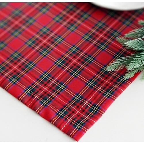 Christmas Table Decoration plaid pattern, christmas Christmas plaid red green table cloth/140x240 cm Nordic plaid pattern cover washable tea table for home decoration stil decor dinner Nordic style washable tea kitchen