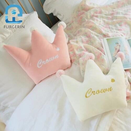 FURGERIN Decorative Throw Pillows Decor Home travelling pillow neck support pillows for sleeping Crown Shaped Soft Pillow Pink