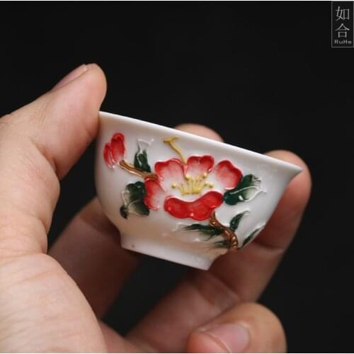 Pure hand drawn high temperature counter mouth cup hand pressed cup kungfu tea cup underglaze color relief ceramics