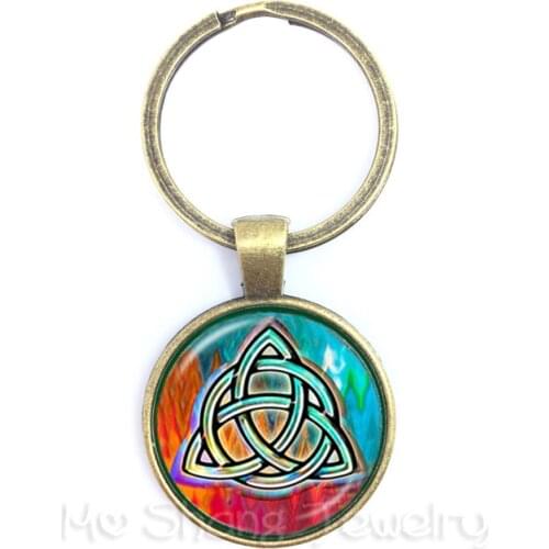 Celtics Logo Charm Key Ring Handmade Jewelry Talisman And Treatment Of Injury FIT Religion Belief Souvenir Keychain