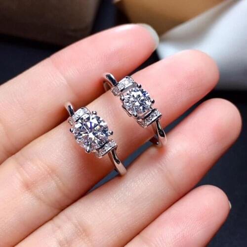 Moissanite fire colour super beautiful, Latest design 925 sterling silver simple style