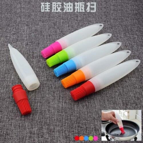 Fully Thickened Silica Gel Brush With Oil Bottle Controllable Oil Brush Condiment Cake Baking And Sweeping Brush