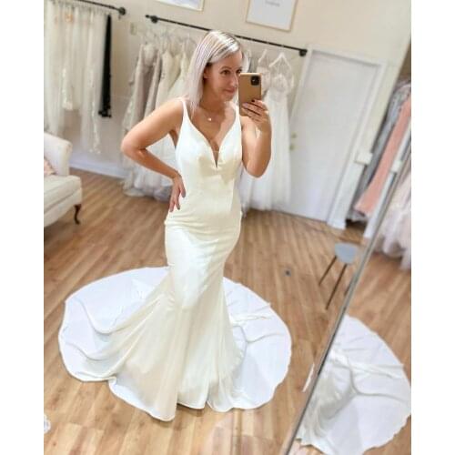 Wedding Dress Mermaid Spaghetti Straps V-Neck Sleeveless Backless Button Bow Satin Floor Length Sweep Train Simple Bride Gown