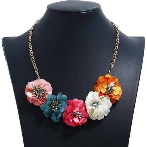 Fashion Hand-knitted All-match Ornament Choker Exquisite Color Simulation Flower Pendant Necklace Womens Party Wedding Jewelry
