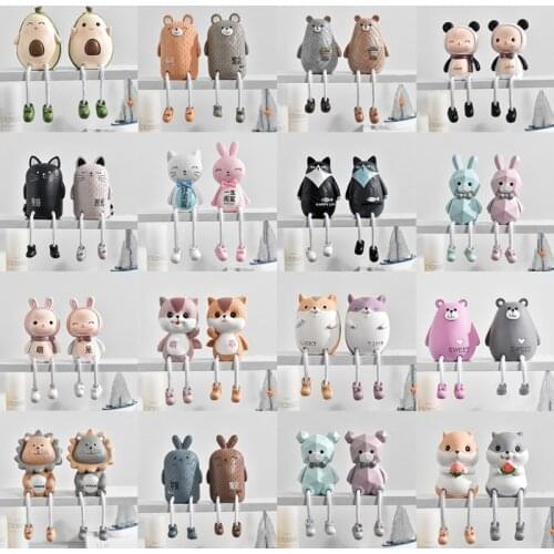2pcs/set Cute Animals Style Creative Wall Hanging Foot Doll Resin Crafts Hanging Leg Doll Elf Doll Figurines Home Decoration