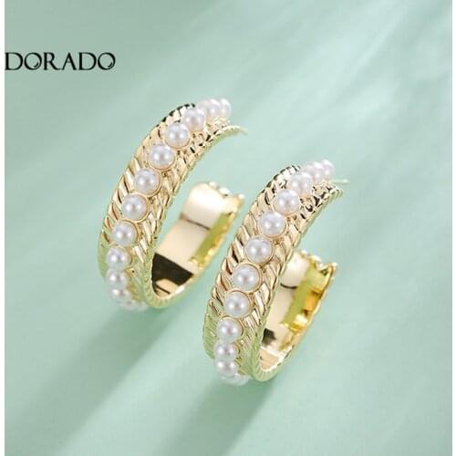 Dorado 2021 New Jewelry Delicate Earrings Wholesale Simulated Pearl Stud Earrings For Women Bohemia Punk Jewelry Favorite Gift
