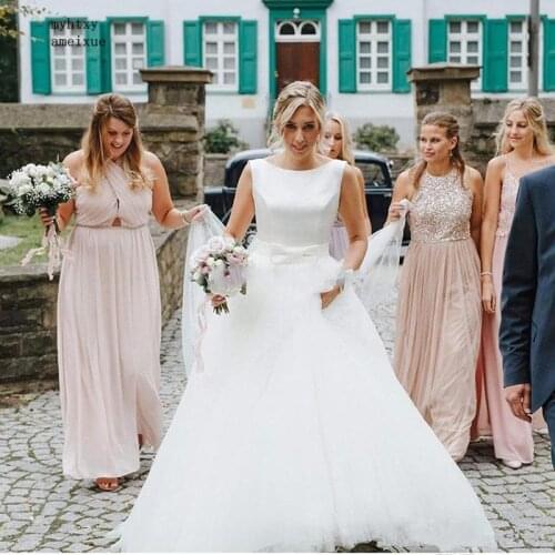 2020 Simple Pure White A-line Wedding Dresses With Bow Tie Belt Backless Puffy Garden Bridal Dress Tiered Skirt Wedding Gowns