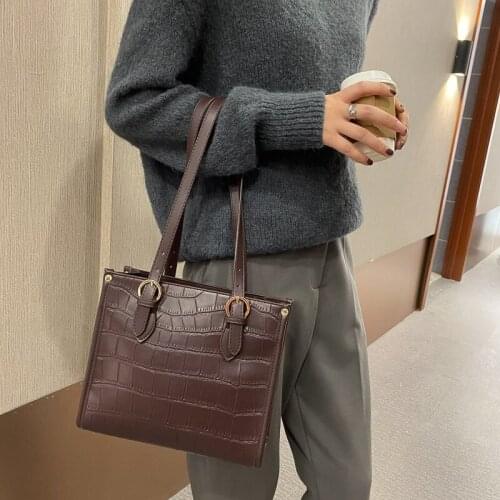 Retro Crocodile Pattern Women Shoulder Bag Famous Designer Underarm Bag Ladies Handbag Pocket bolsa feminina Female Traval Purse
